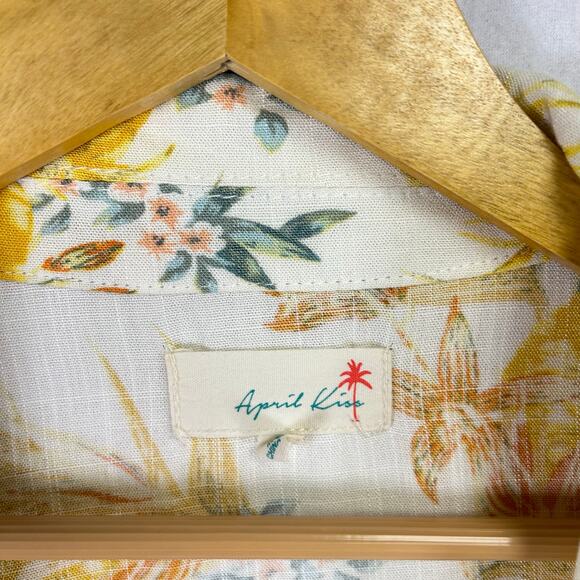 Woman's Linen Blend Pineapple Hawaiian Shirt - Size  Medium Tropical Vacation - Picture 3 of 9